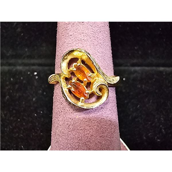 14KT GOLD MARQUISE CUT TOPAZ RING: SIZE 6
