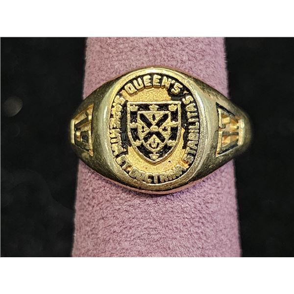 10KT GOLD 1983 QUEEN'S UNIVERSITY RING: 5.93G