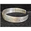 Image 2 : SILVER FIRST NATIONS BRACELET WITH GOLD INLAY: 16.1 G