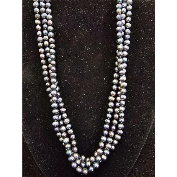3-STRAND BLACK FRESHWATER PEARL NECKLACE
