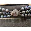 Image 3 : 3-STRAND BLACK FRESHWATER PEARL NECKLACE