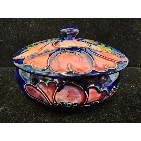 VINTAGE MOORCROFT POTTERY ANENOME PATTERN LIDDED DISH