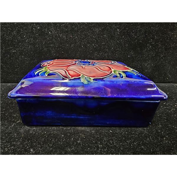 VINTAGE MOORCROFT POTTERY ANEMONE PATTERN LIDDED RECTANGULAR TRINKET DISH