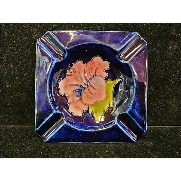 VINTAGE MOORCROFT POTTERY MAGNOLIA PATTERN ASHTRAY
