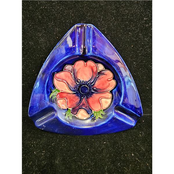 VINTAGE MOORCROFT POTTERY MAGNOLIA PATTERN ASHTRAY