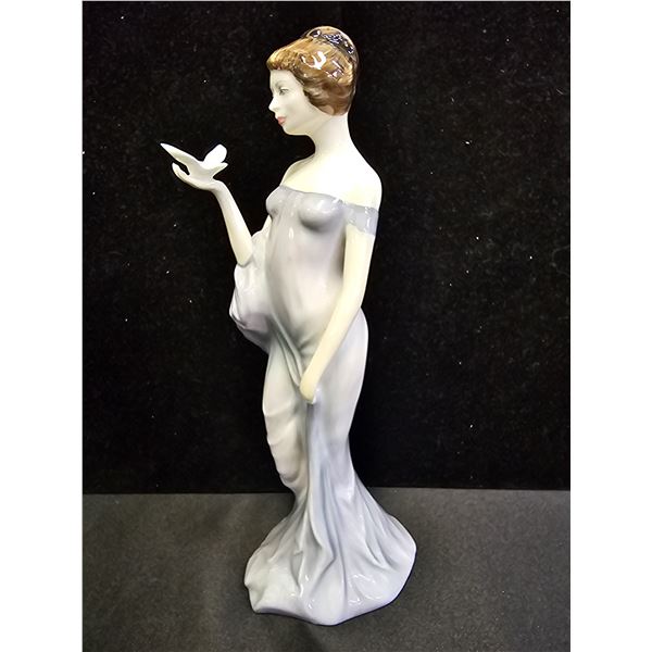 VINTAGE ROYAL DOULTON CHINA "HARMONY" FIGURINE HN2824