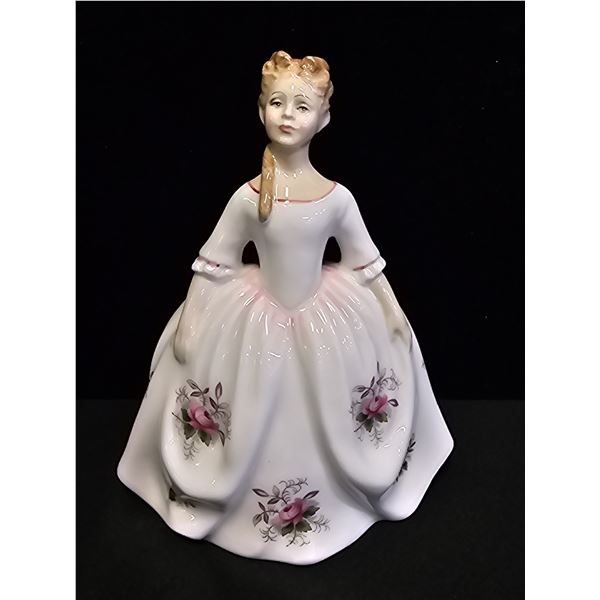 VINTAGE ROYAL DOULTON CHINA "LAVENDER ROSE" FIGURINE HN3481