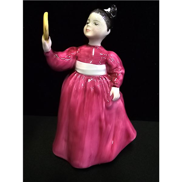 VINTAGE ROYAL DOULTON CHINA "VANITY" FIGURINE HN2475