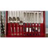 Image 2 : VINTAGE WM A. ROGERS "PARK LANE" SILVER-PLATED FLATWARE SET
