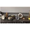 Image 3 : SHELF OF ASSORTED VINTAGE CLOCKS