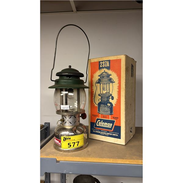 VINTAGE COLEMAN 237A KEROSENE LANTERN WITH ORIGINAL BOX
