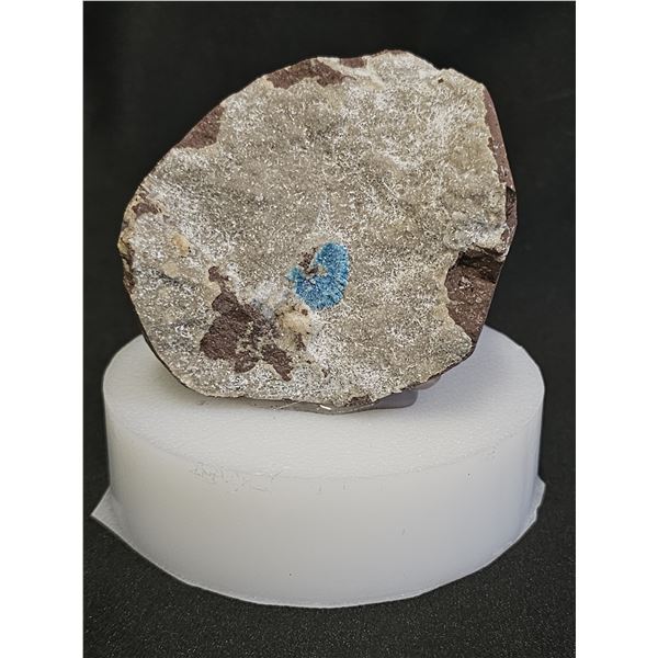 CAVANSITE SPECIMEN ON ROUND PEDESTAL