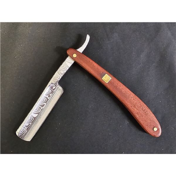 DAMASCUS STEEL STRAIGHT RAZOR