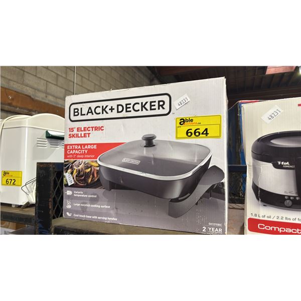 BLACK DECKER 15  ELECTRIC SKILLET WITH 2  DEEP INTERIOR