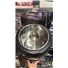 Image 2 : COMMERCIAL 10-QUART ELECTRIC SOUP KETTLE AND WARMER