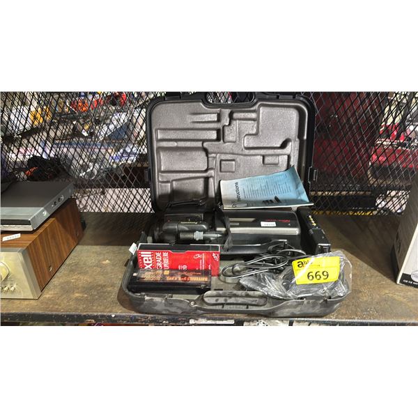 PANASONIC OMNIMOVIE VHS PV-660 CAMCORDER SYSTEM IN HARD CASE