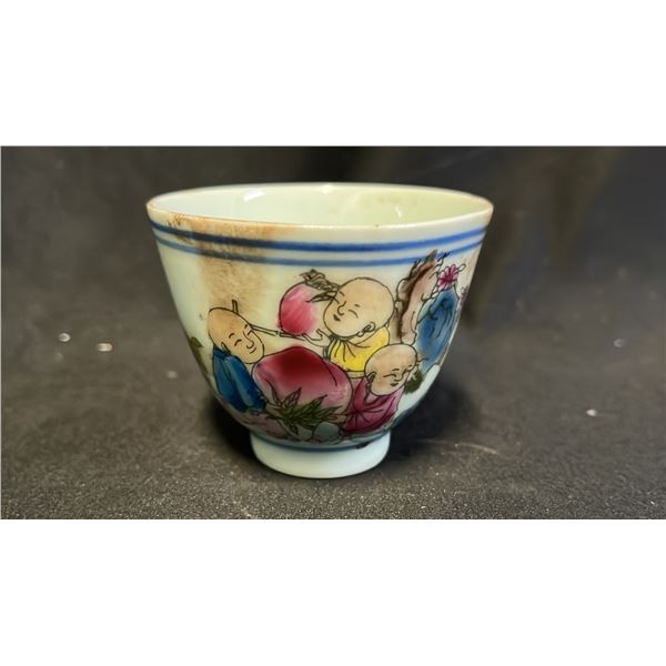 FAMILLE ROSE FIGURAL WINE CUP