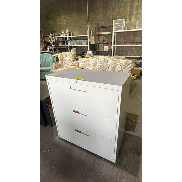 3 DRAWER METAL FILE CABINET