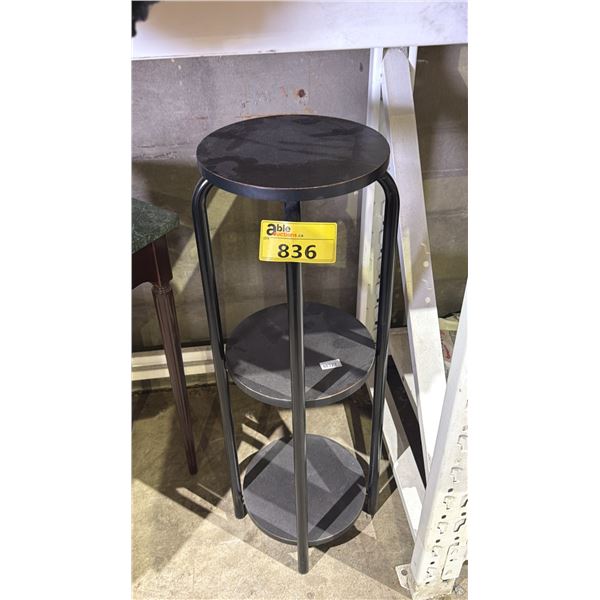 3-TIER PLANTER STAND