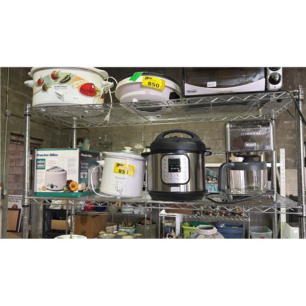 SHELF OF ASSORTED ITEMS INCLUDING; PROCTOR SILEX FOOD STEAMER, INSTANT POT IP DUO SLOW COOKER &