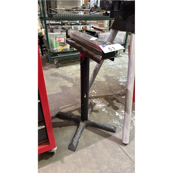 ADJUSTABLE-HEIGHT SINGLE-ROLLER SUPPORT STAND