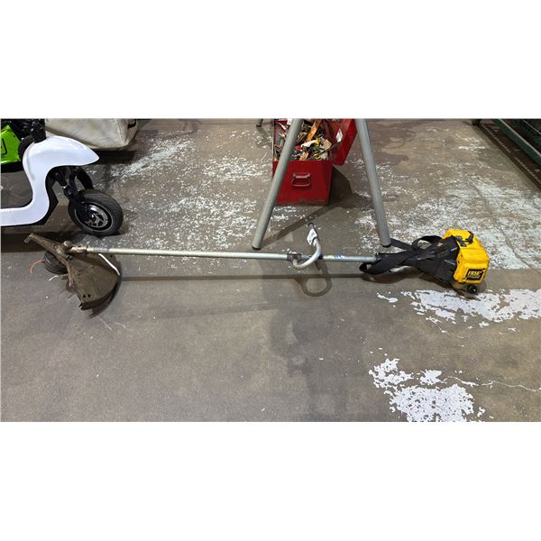 VINTAGE MCCULOCH GAS POWERED STRING TRIMMER