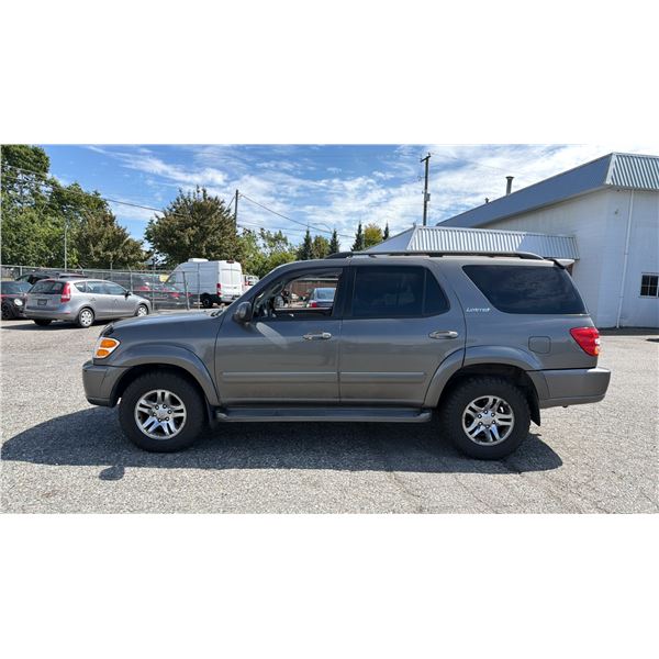 2005 TOYOTA SEQUOIA, 4DR SUV, GREY, VIN 5TDBT48A24S218173,