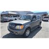Image 6 : 2005 TOYOTA SEQUOIA, 4DR SUV, GREY, VIN 5TDBT48A24S218173,