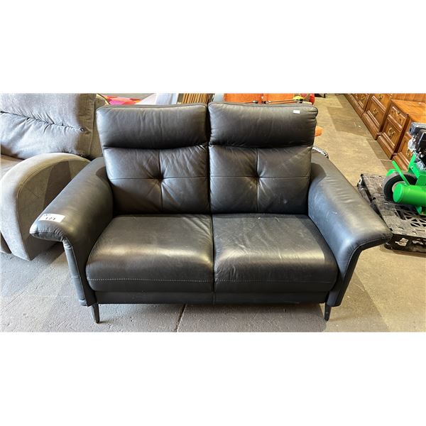 LEATHER LOVESEAT (1 LEG BROKEN, CLEANING REQUIRED)