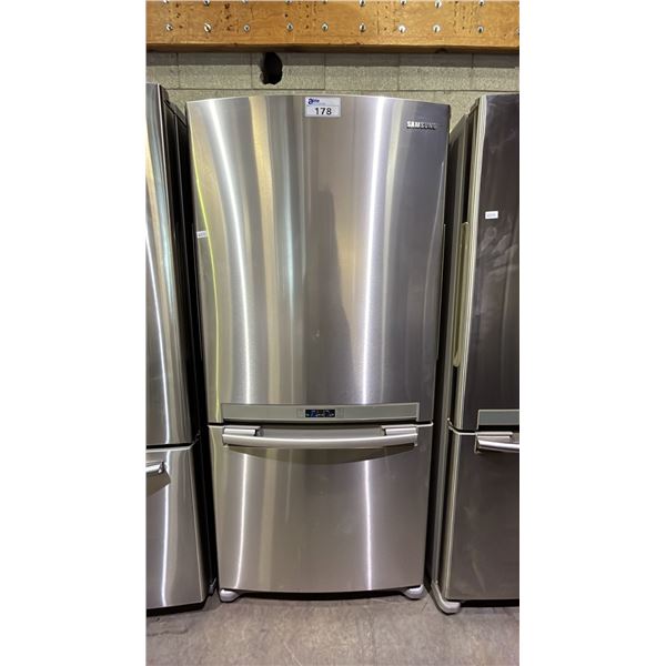 SAMSUNG STAINLESS STEEL SWING OUT FRIDGE WITH ROLLOUT FREEZER 32"W