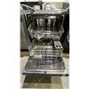 Image 2 : KITCHENAID STAINLESS STEEL DISHWASHER