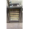 Image 1 : STAINLESS STEEL WINE/BEVERAGE COOLER