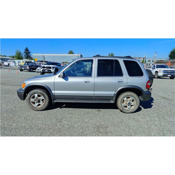 2001 KIA SPORTAGE EX, 4DR COMPACT SUV, GREY, VIN KNDJA723X15049695,