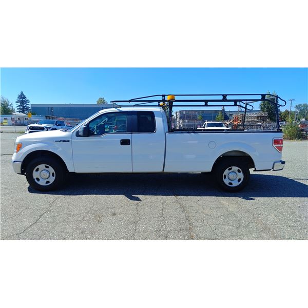 2009 FORD F-150, XLT, 2DR EXT CAB PICKUP, WHITE, VIN 1FTVX12V49KA27543,