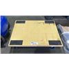 Image 1 : 29" X 28" WOOD PLATFORM DOLLY