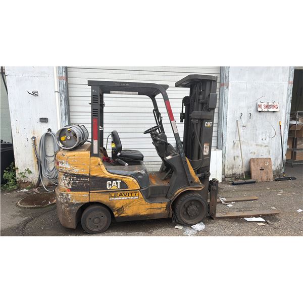 CAT C6000 FORKLIFT, YELLOW, VIN AT83F00682