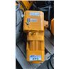 Image 1 : KITO 500 KG HOIST M#ER2-005S, S#96688, 575V/3PHASE, 15' LIFT, SINGLE SPEED, NO POWER CORD