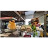 Image 3 : SHELF OF ASSORTED STUFFED TOYS