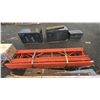 Image 1 : PALLET OF (3) PALLET RACKING 9'6" UPRIGHTS & (6) 8'10" CROSS BEAMS