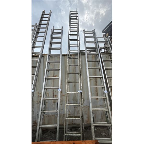 19' ALUMINUM STEPLADDER (DETACHED)