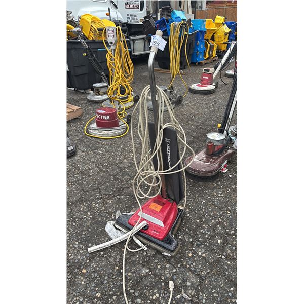 EUREKA HEAVY DUTY COMMERCIAL VACUUM