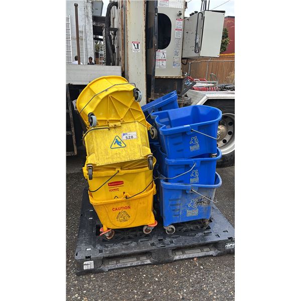 PALLET OF ASSORTED MOP BUCKETS