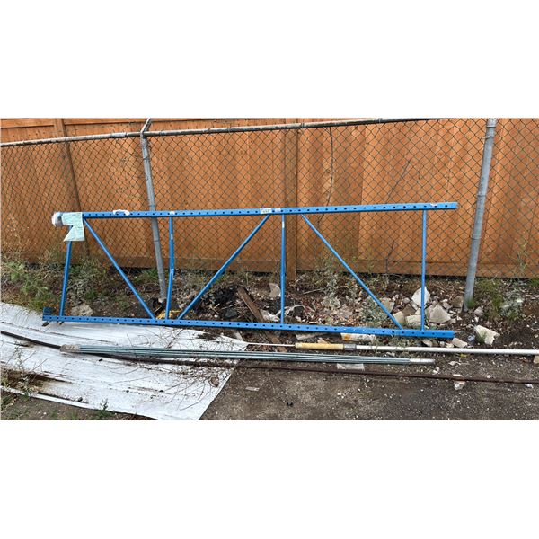 ASSORTED ITEMS INCLUDING; PALLET RACKING UPRIGHT (DAMAGED, BUNDLE OF THREADED RODS (SOME DAMAGED),