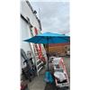 Image 2 : BLUE PATIO UMBRELLA WITH STAND