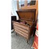 Image 1 : VINTAGE MCM RCA VICTROLA TURNTABLE CABINET