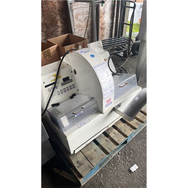 OLIVER VARIABLE THICKNESS COMMERCIAL BREAD SLICER