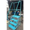 Image 1 : 4-STEP INDUSTRIAL ROLLING SAFETY LADDER