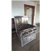 Image 1 : US RANGE 6-BURNER GAS RANGE