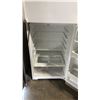 Image 2 : MOFFAT MTS17DBEJRWW WHITE SINGLE DOOR TOP FREEZER ELECTRIC REFIGERATOR