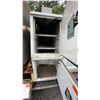 Image 14 : 2006 FORD F550 XL SUPERDUTY, 2DR DUMP TRUCK, WHITE, VIN 1FDAW56Y76EC51330,